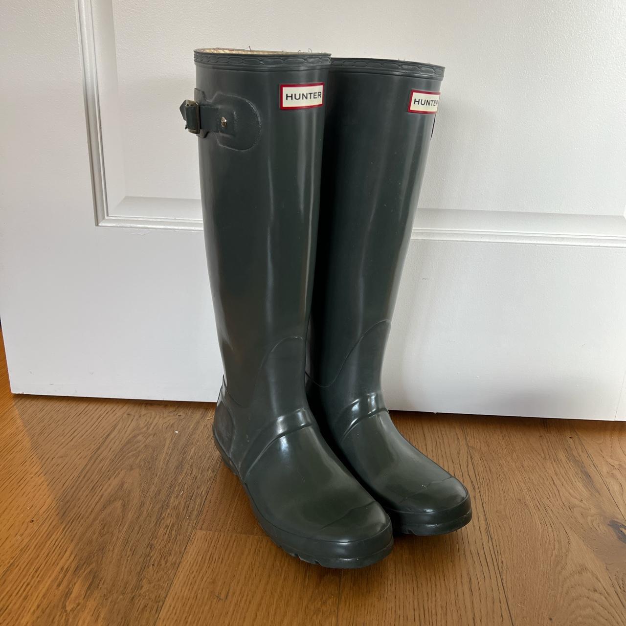 Hunter Women's Grey Boots Depop