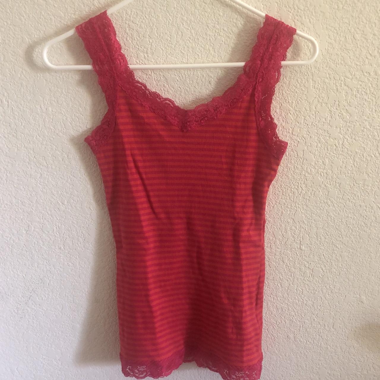 UNIQLO Women's Vest Depop