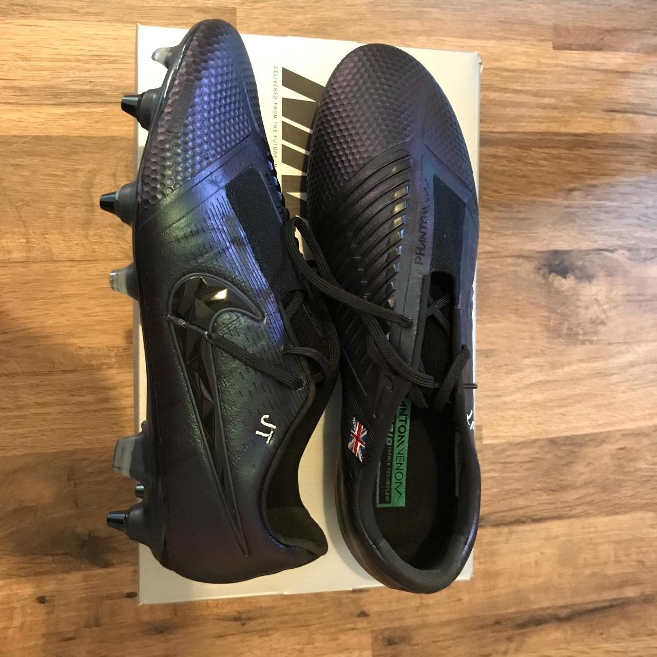 nike phantom venom elite size 9.5