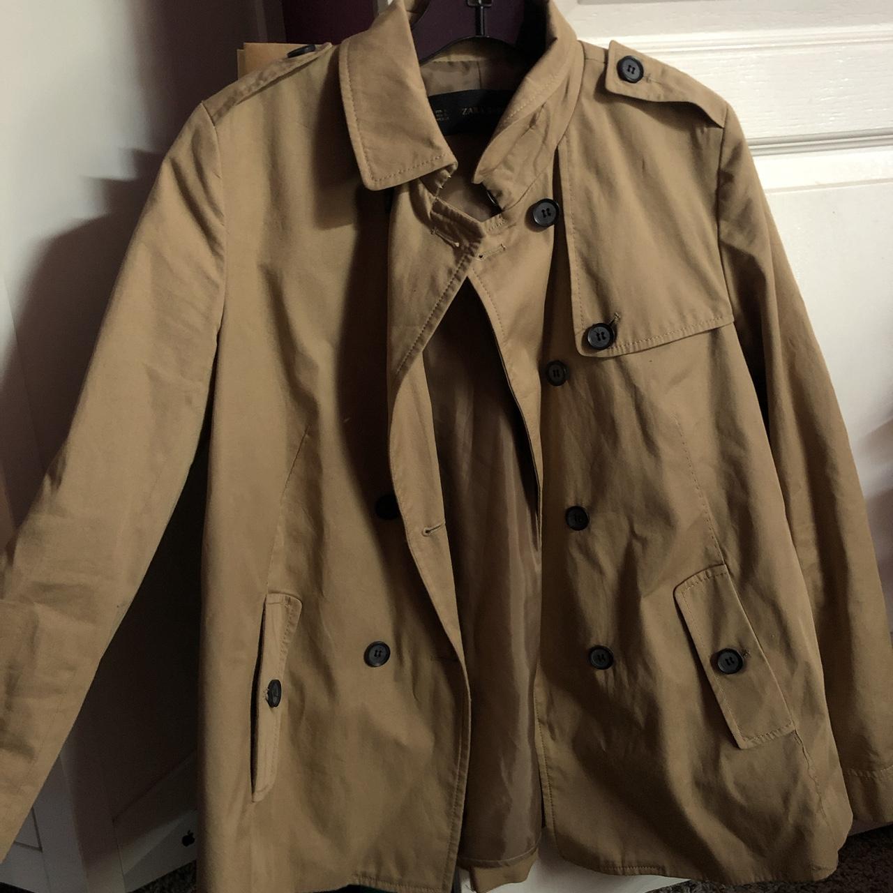 Zara trench coat! So perfect for a rainy day,... - Depop