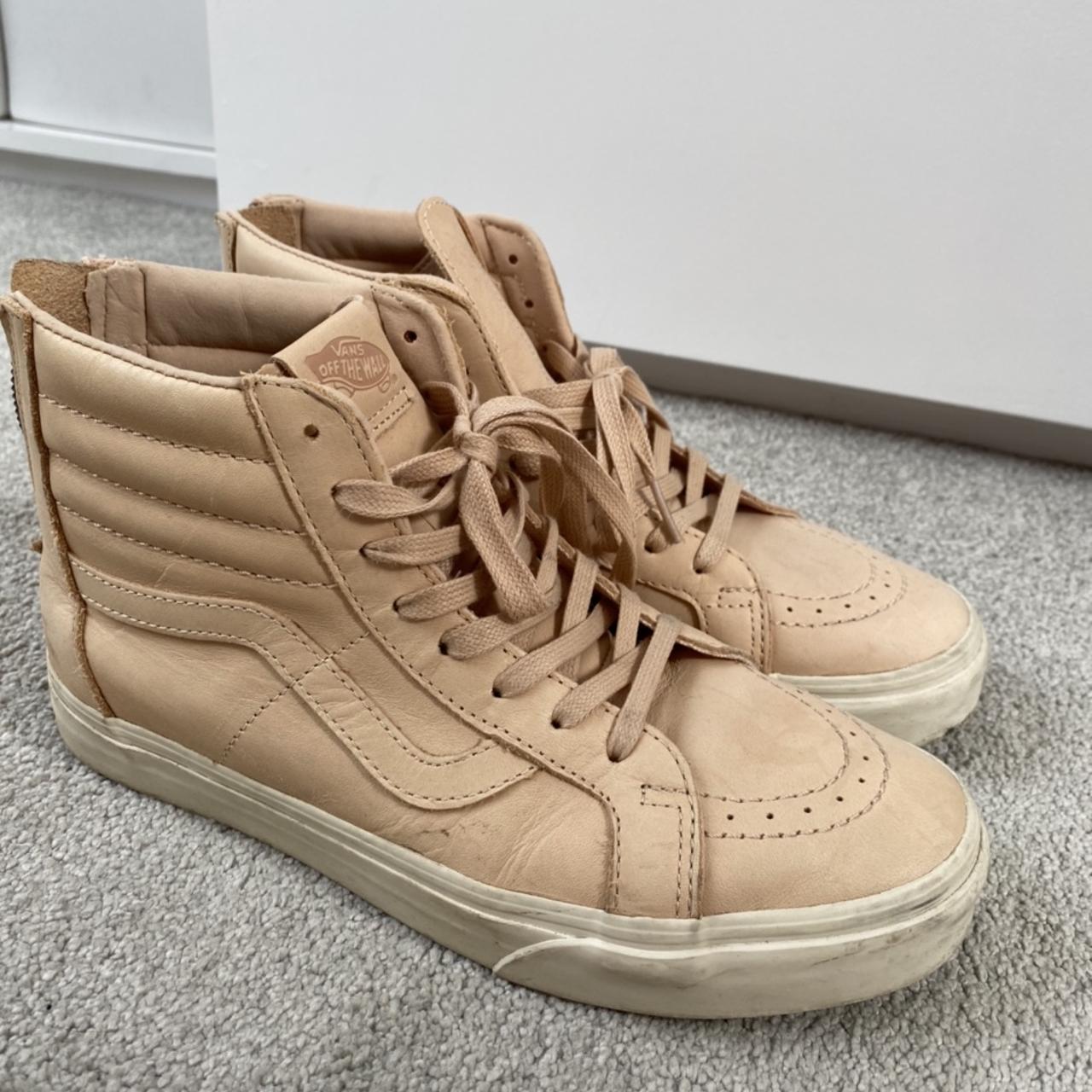 Tan high top deals vans