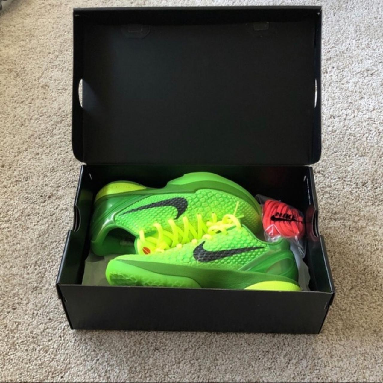 kobe grinch box