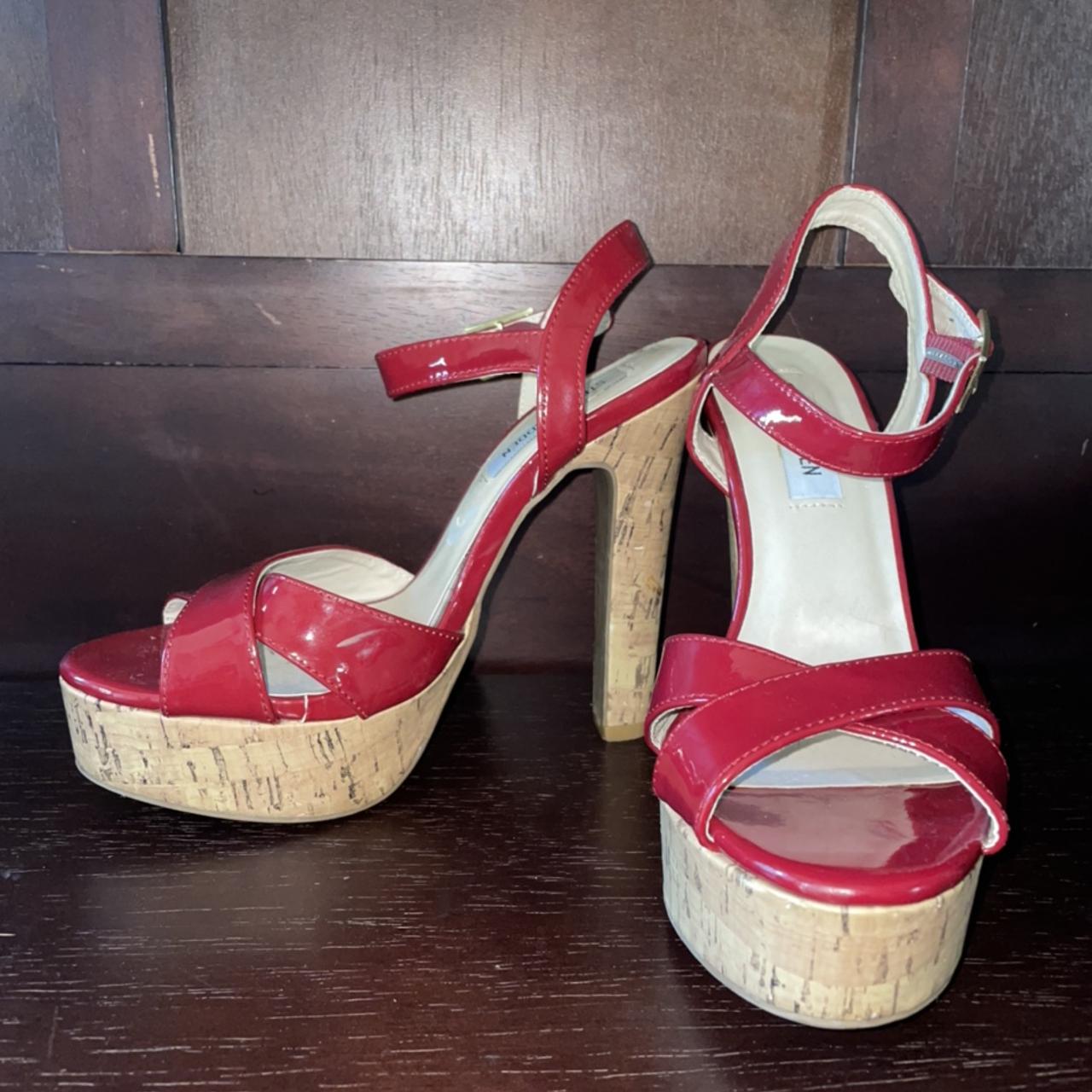 Steve madden red hot sale patent heels