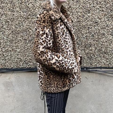 monki leopard coat