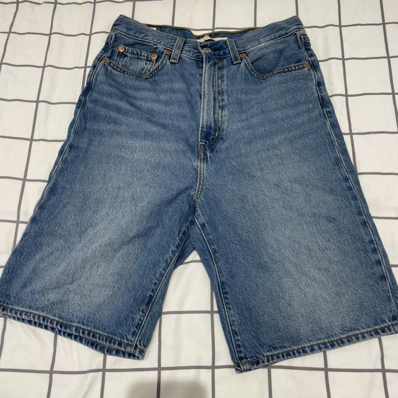 Levi’s High Loose shorts in a size 27in waist. High - Depop