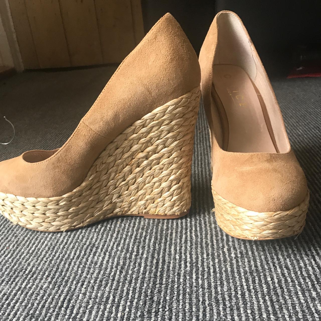 Beige best sale suede wedges