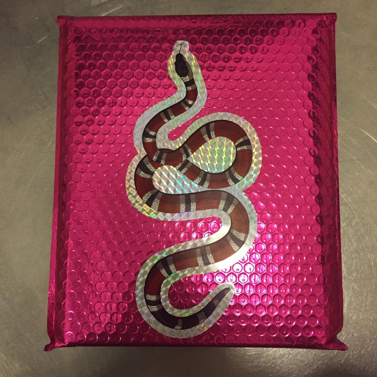 Gucci snake-wallet - Depop