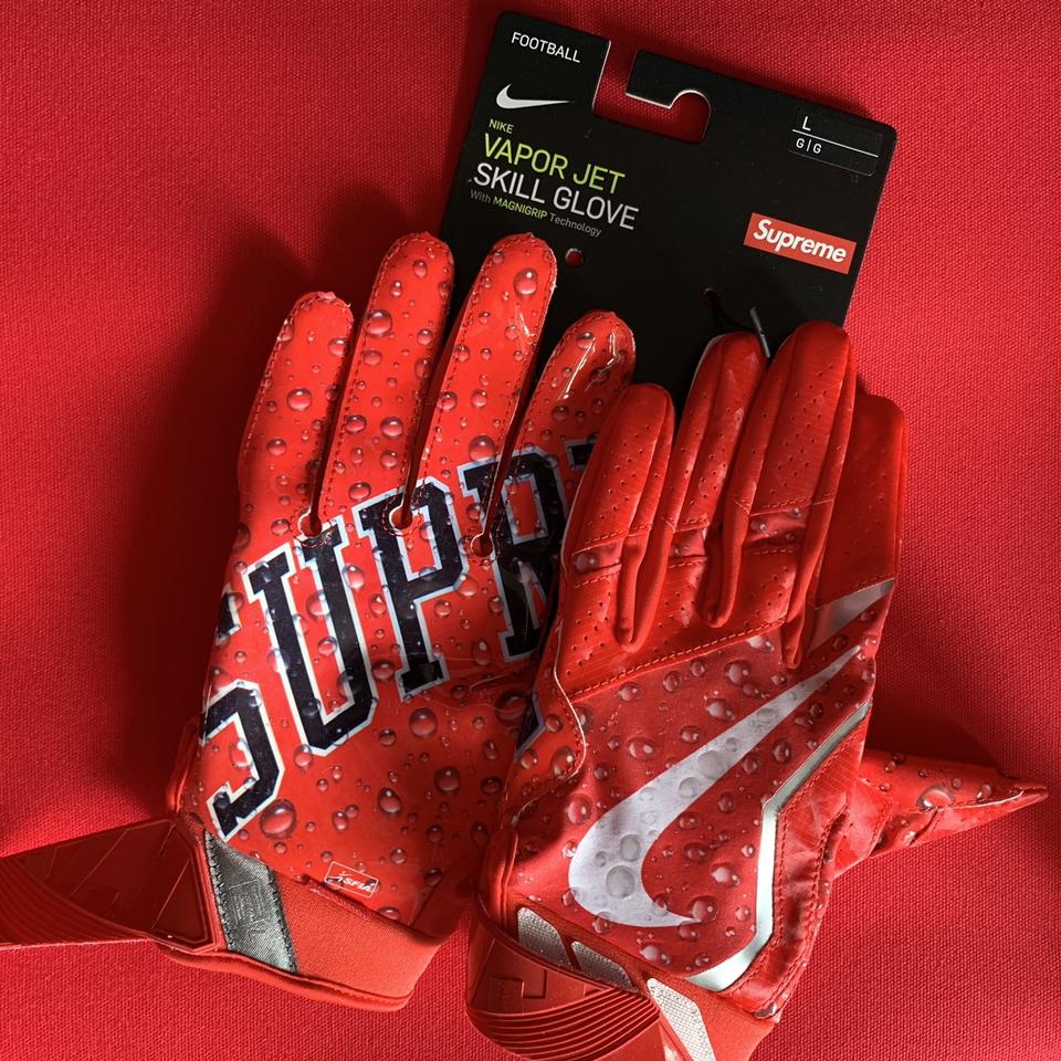 Nike x Supreme Football Gloves - Vinted