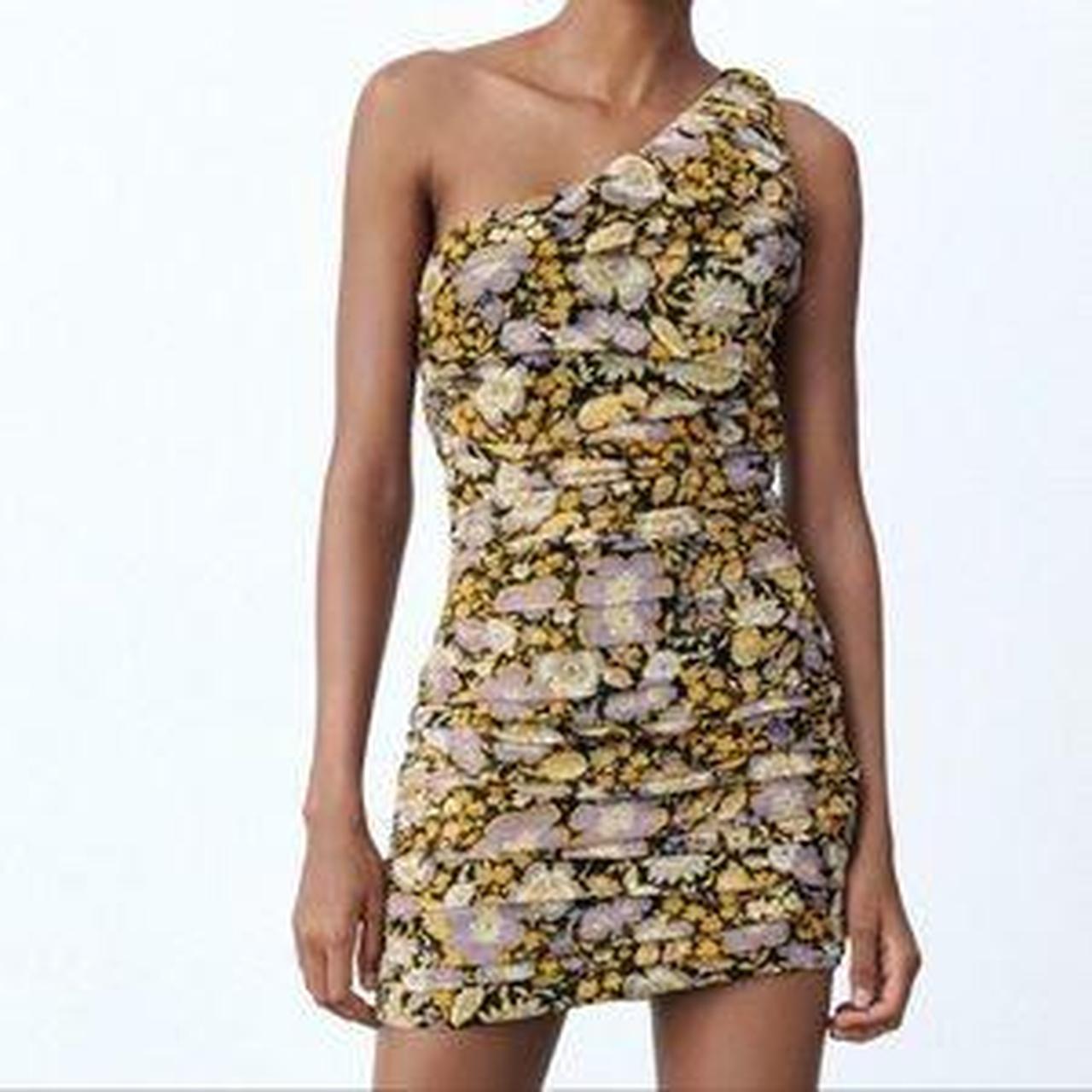 Zara one shoulder ruched floral dress bnwt in a size... Depop
