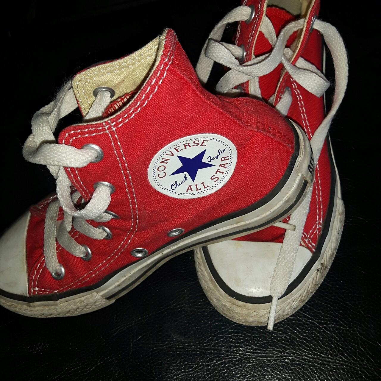 Red converse youth clearance size 3