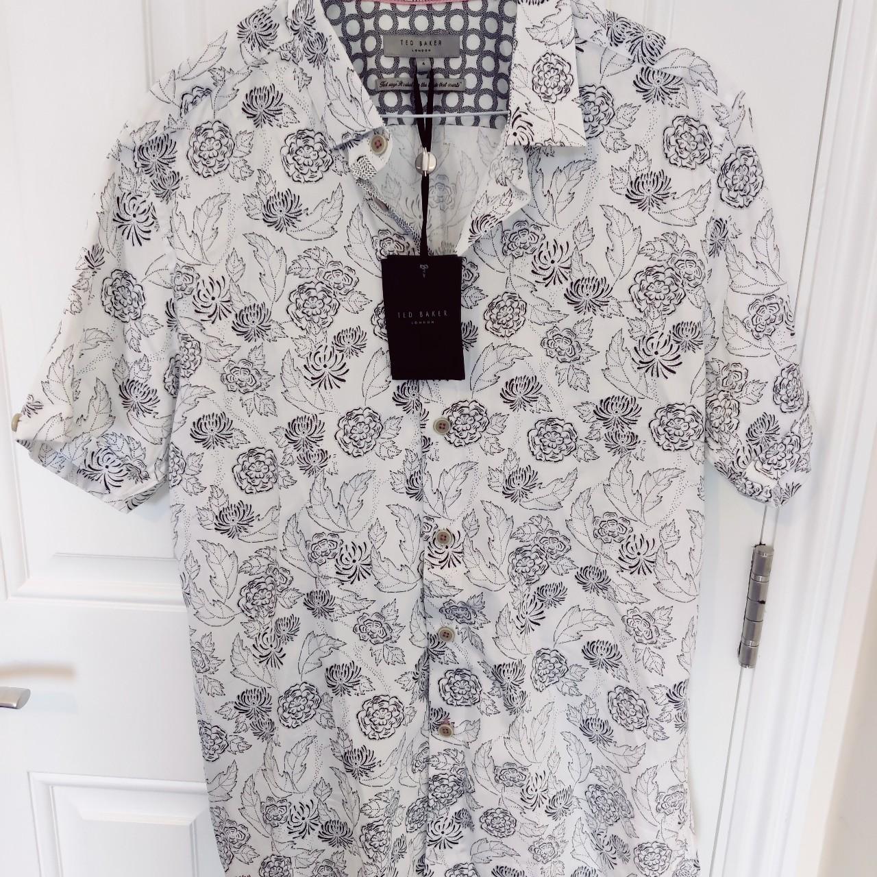 Ted Baker Floral Cotton Short Sleeved Shirt Never... - Depop