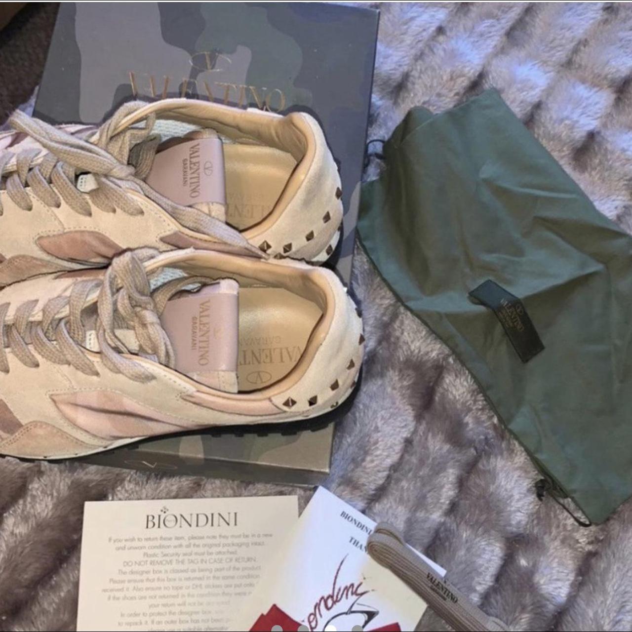 Nude clearance valentino trainers