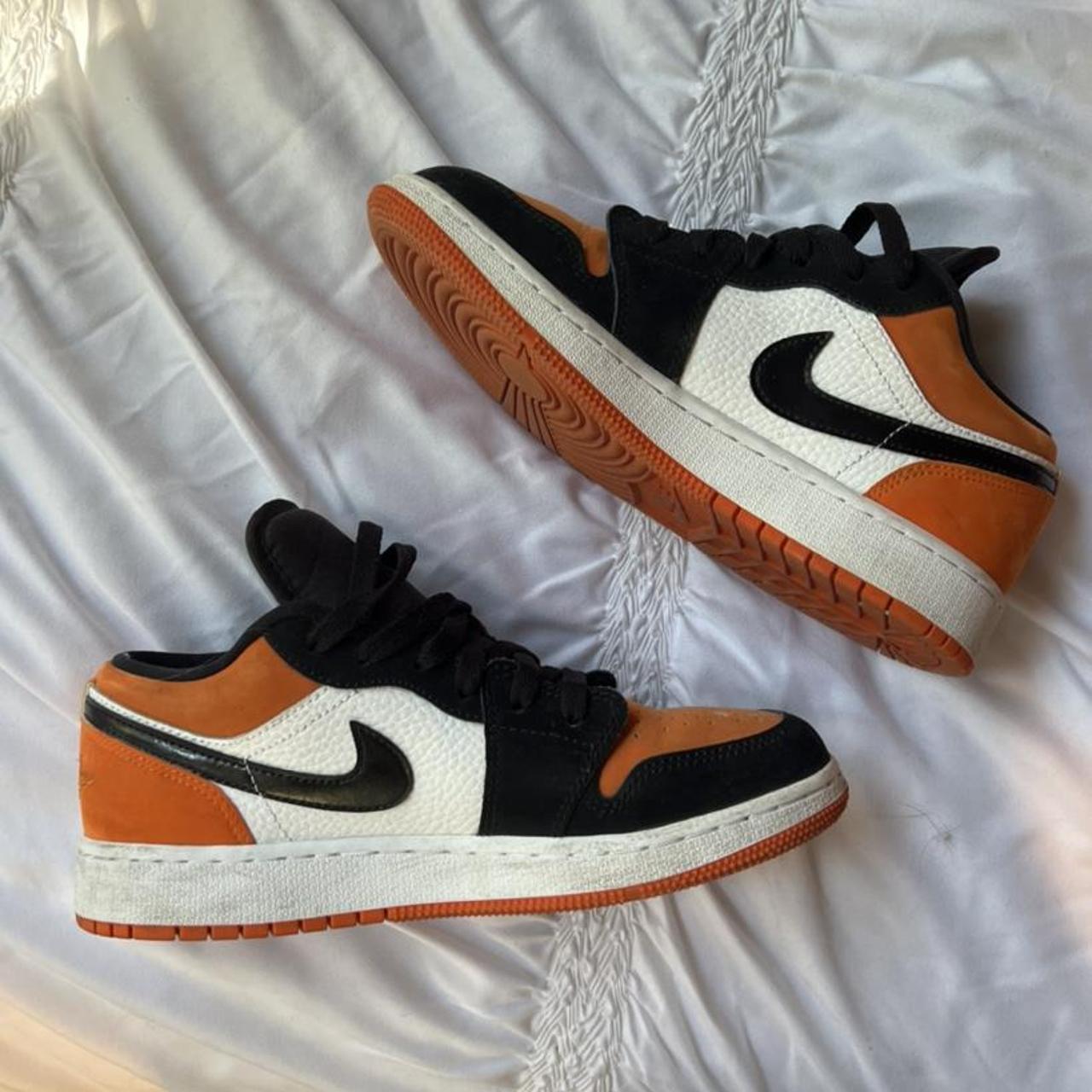 Shattered backboard low outlet gs