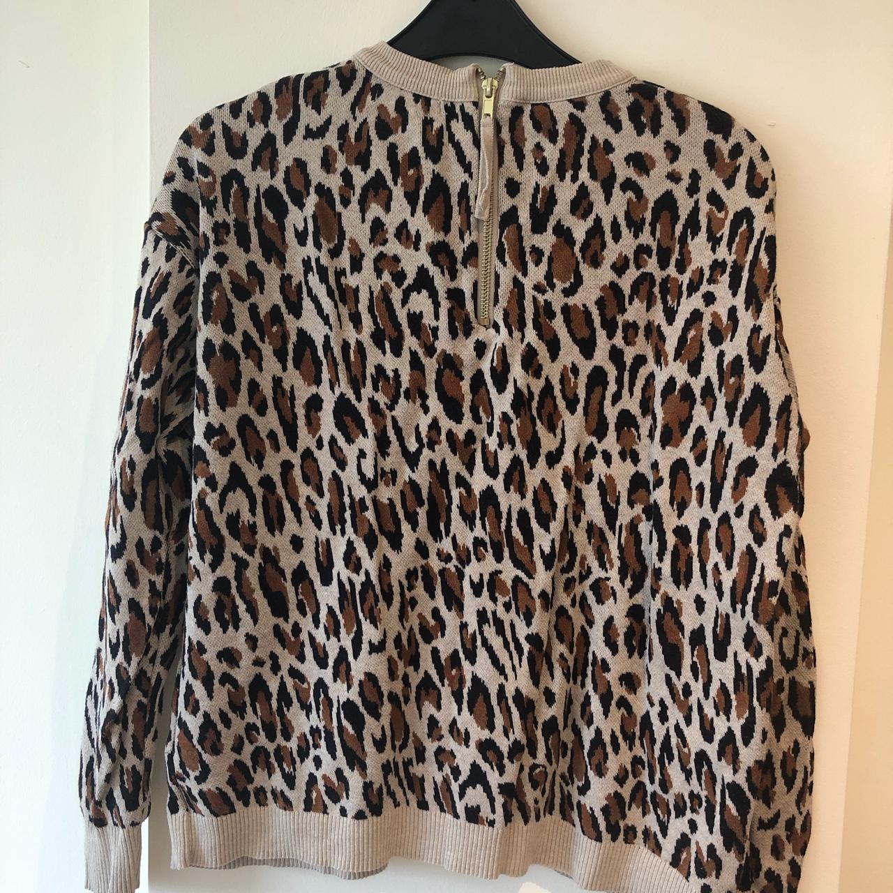 H M leopard print jumper with zip up the back. Size Depop