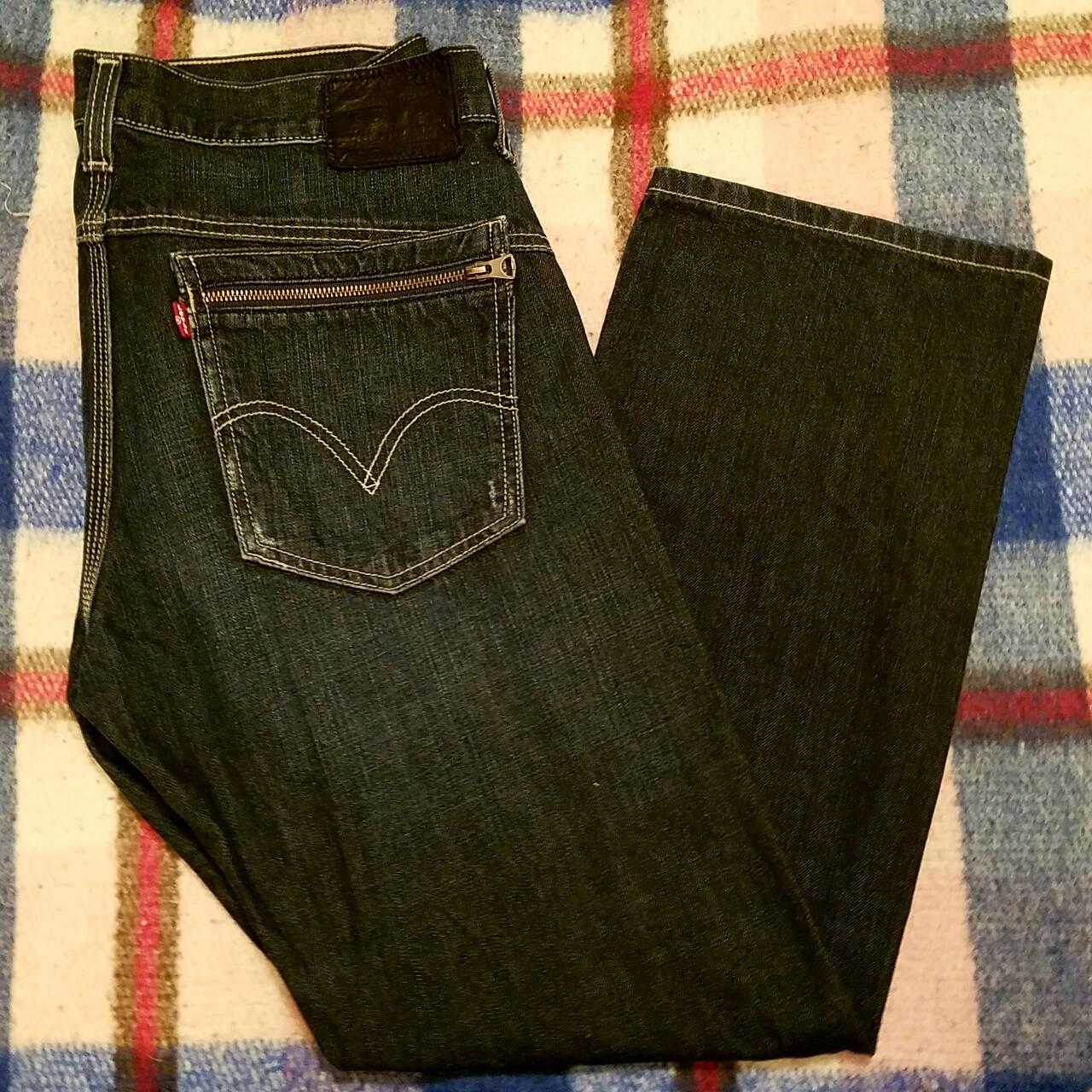 levis 514 zipper back pocket