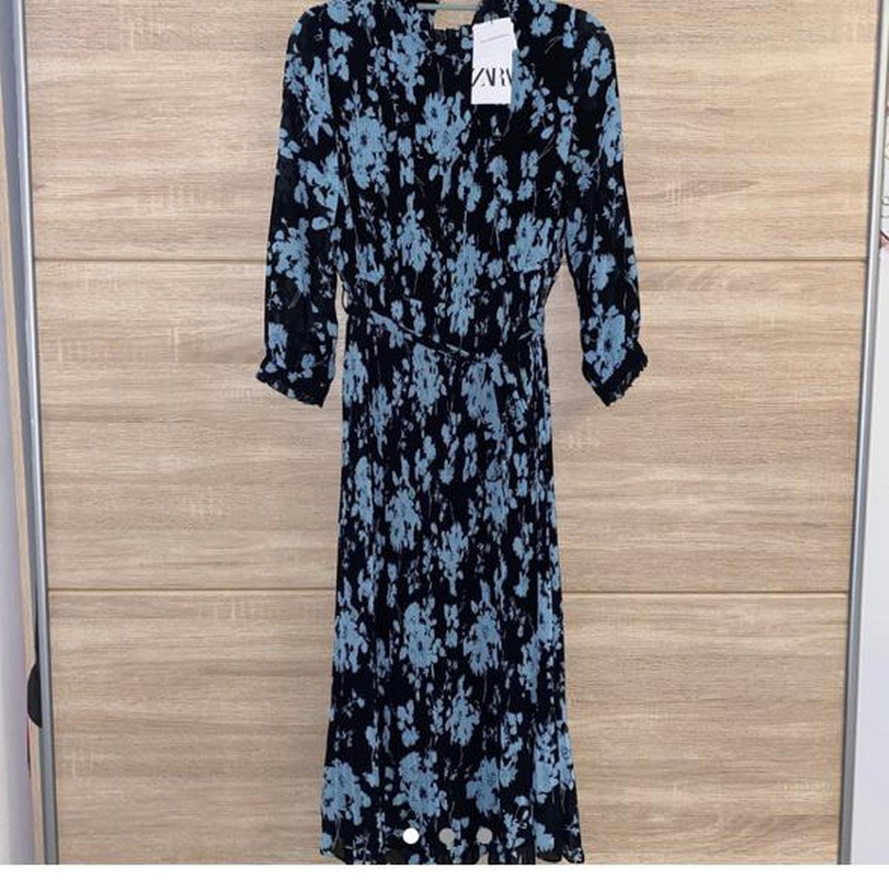 zara printed dress with pleated skirt
