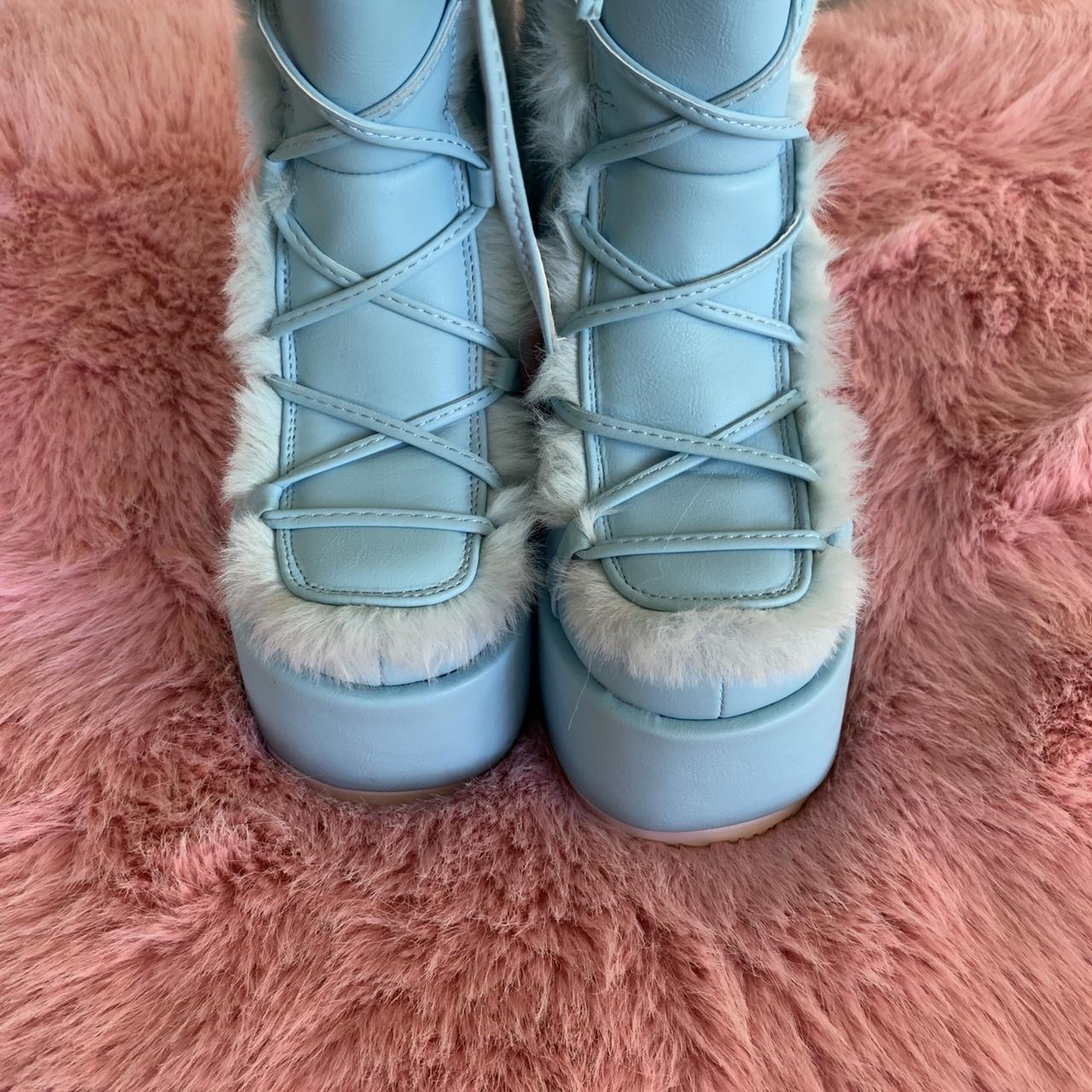 Dolls kill hot sale moon boots