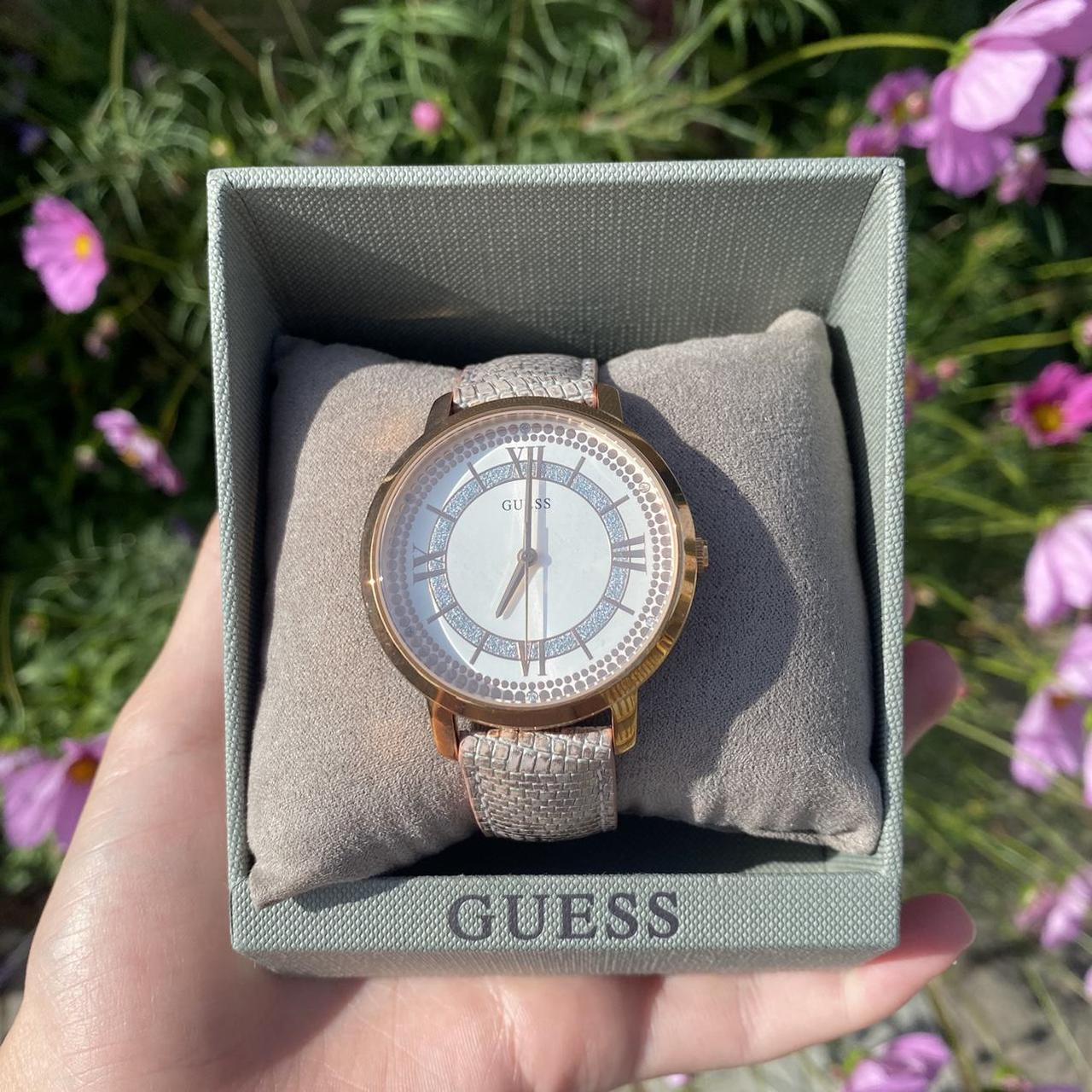 Guess Women's Silver and Gold Watch (3)