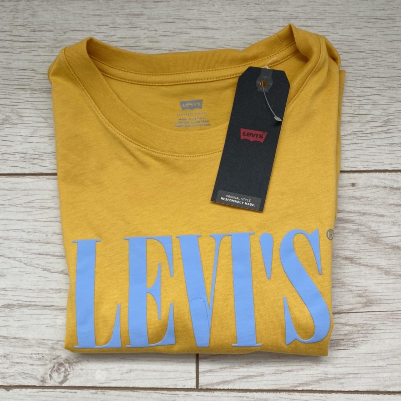 Levi's yellow t outlet shirt