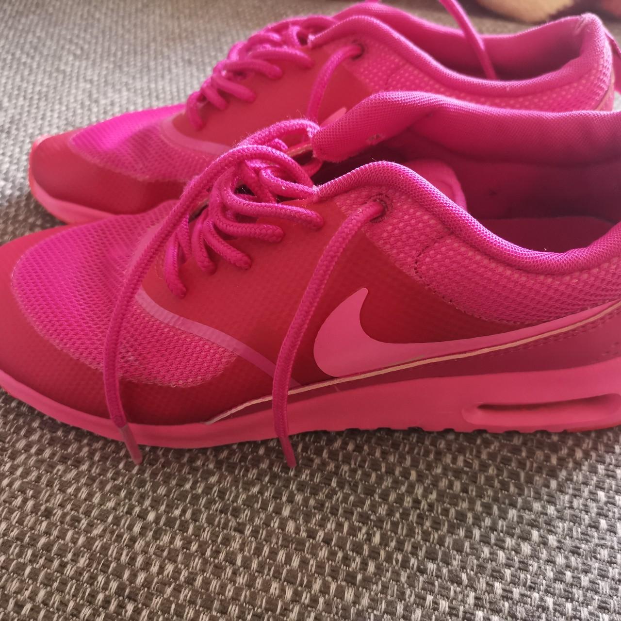 String string Briesje Kalmte 2015 Pink pow fireberry Nike Air max Thea Size... - Depop