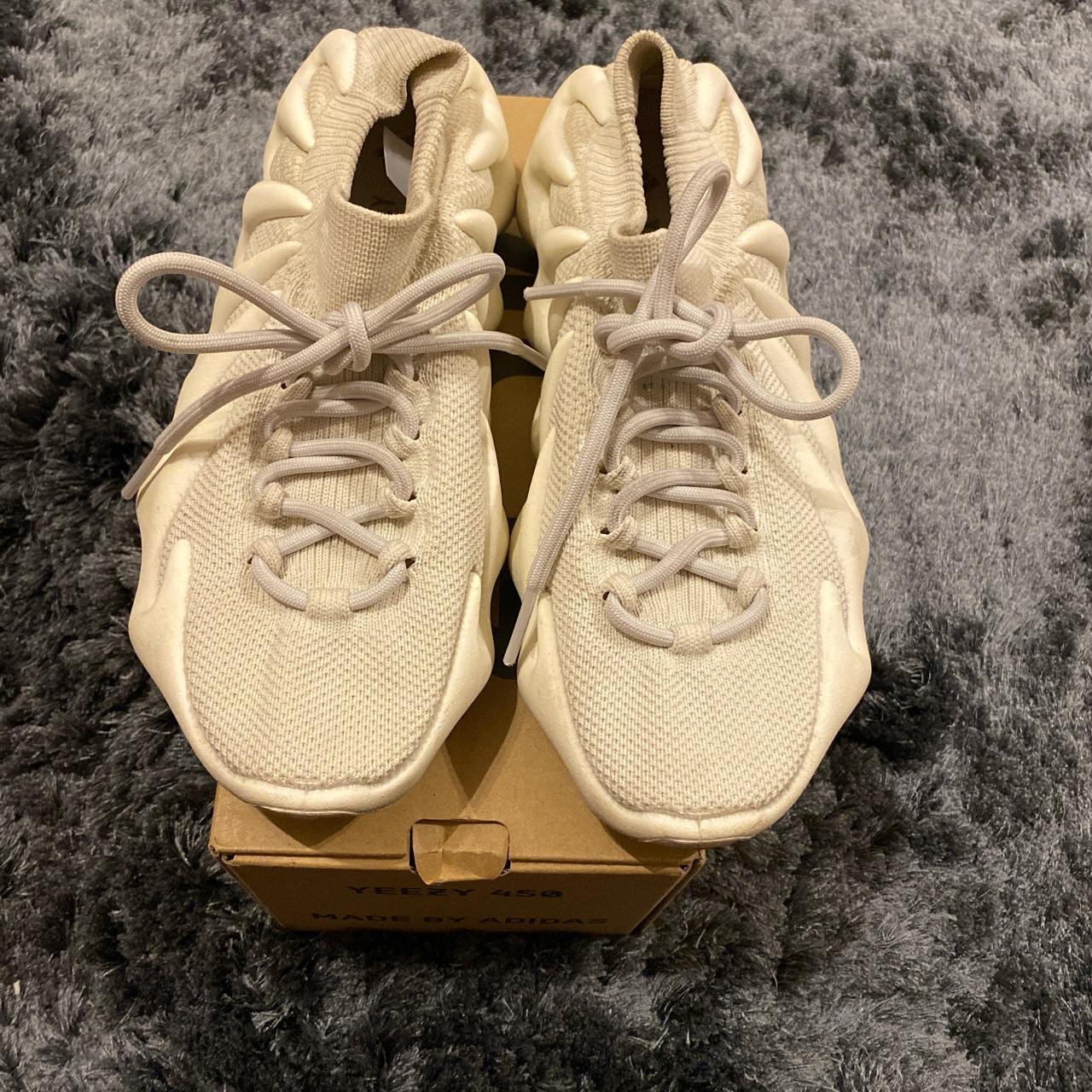 Authentic yeezy 450 comes with box in good depop