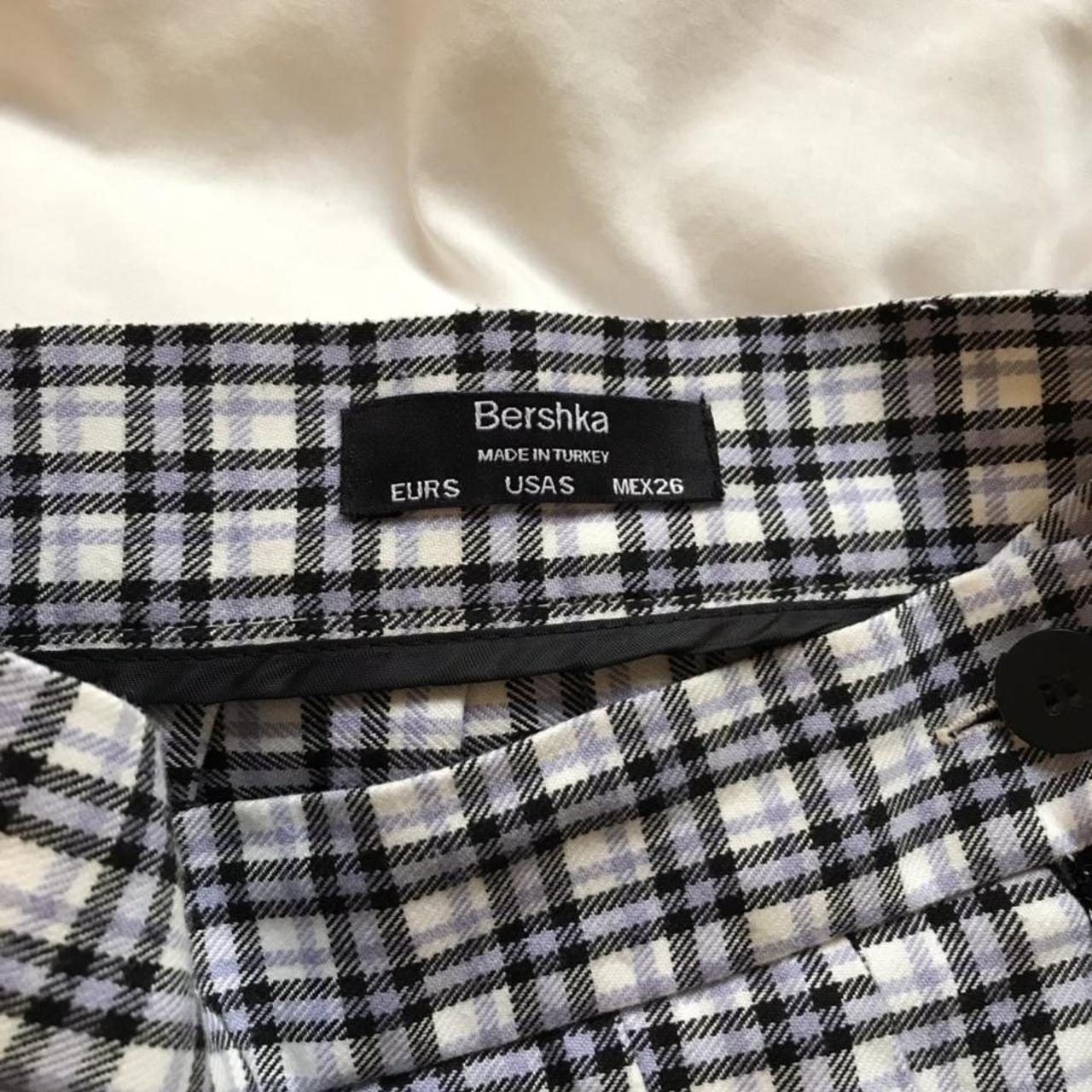 Bershka plaid mini skirt!! Super cute mini skirt,... - Depop