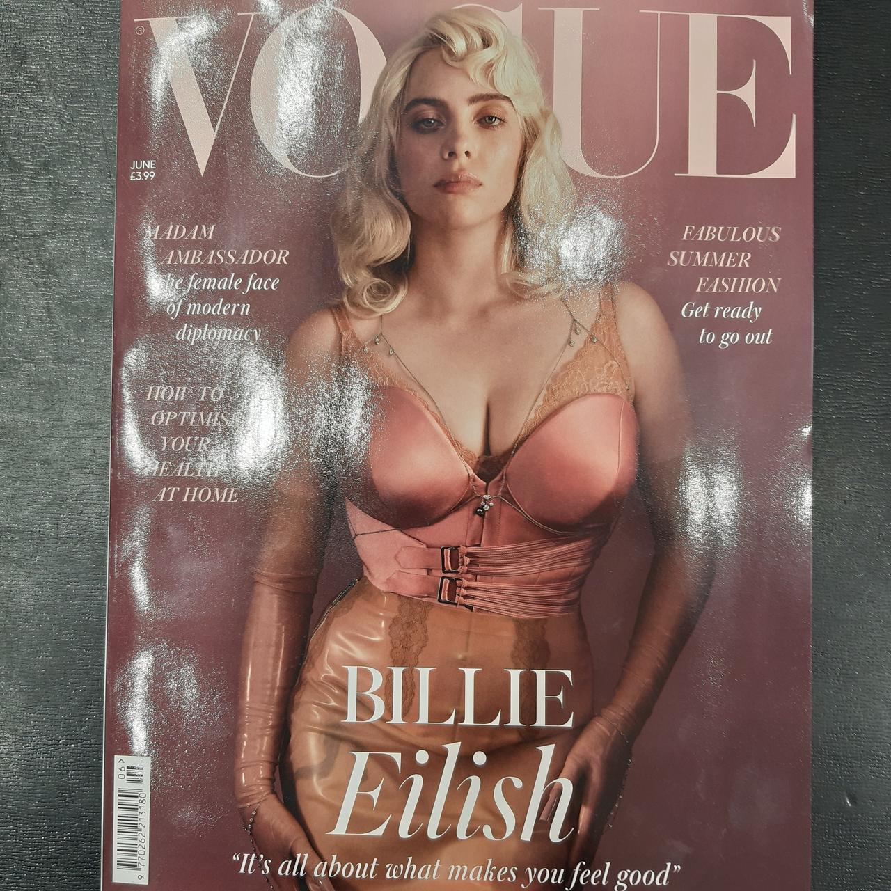 女性情報誌 Vogue UK June 2021 Billie Eilish Billie Eilish reveals striking new look for British Vogue
