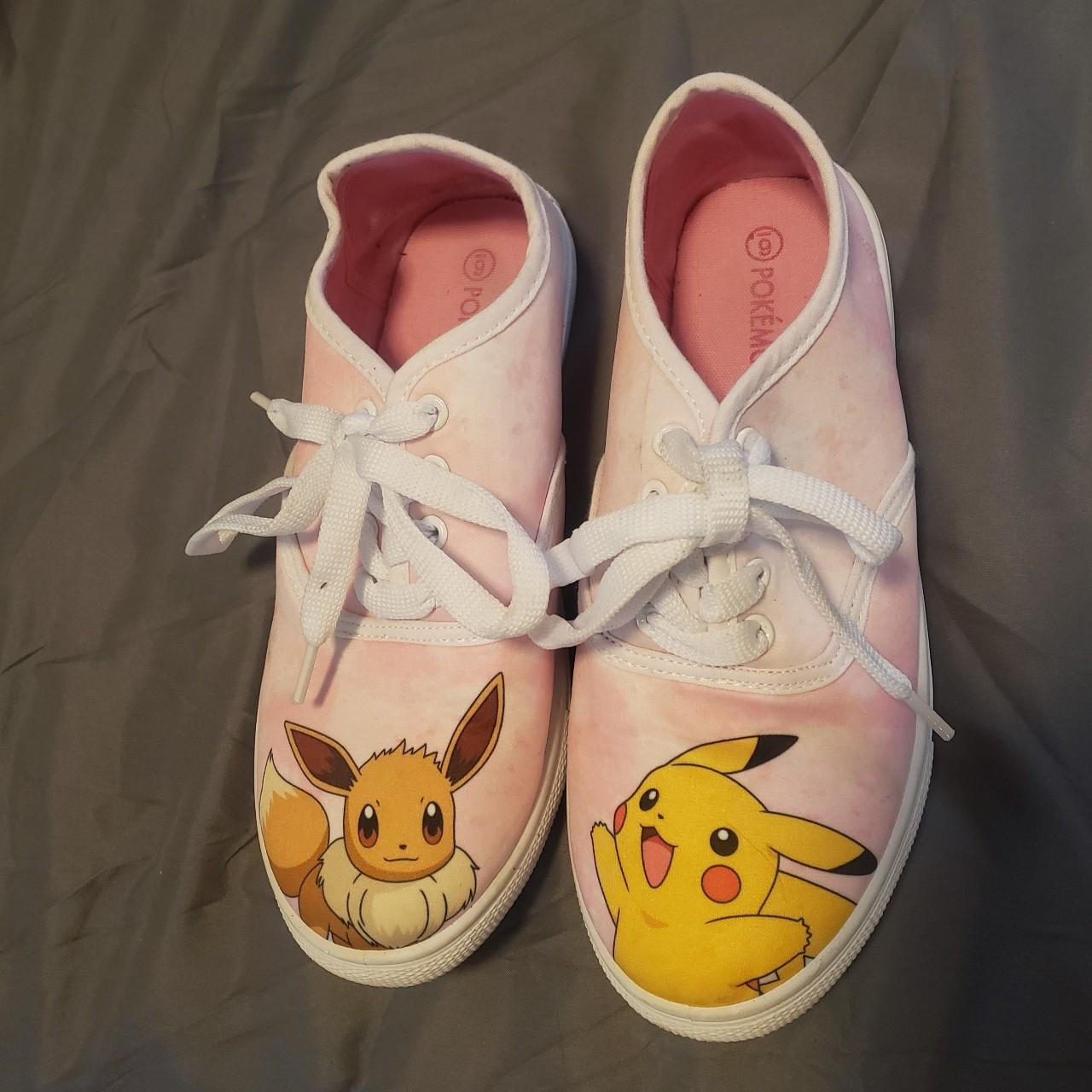 Hot Topic Women's Pink and White Trainers | Depop