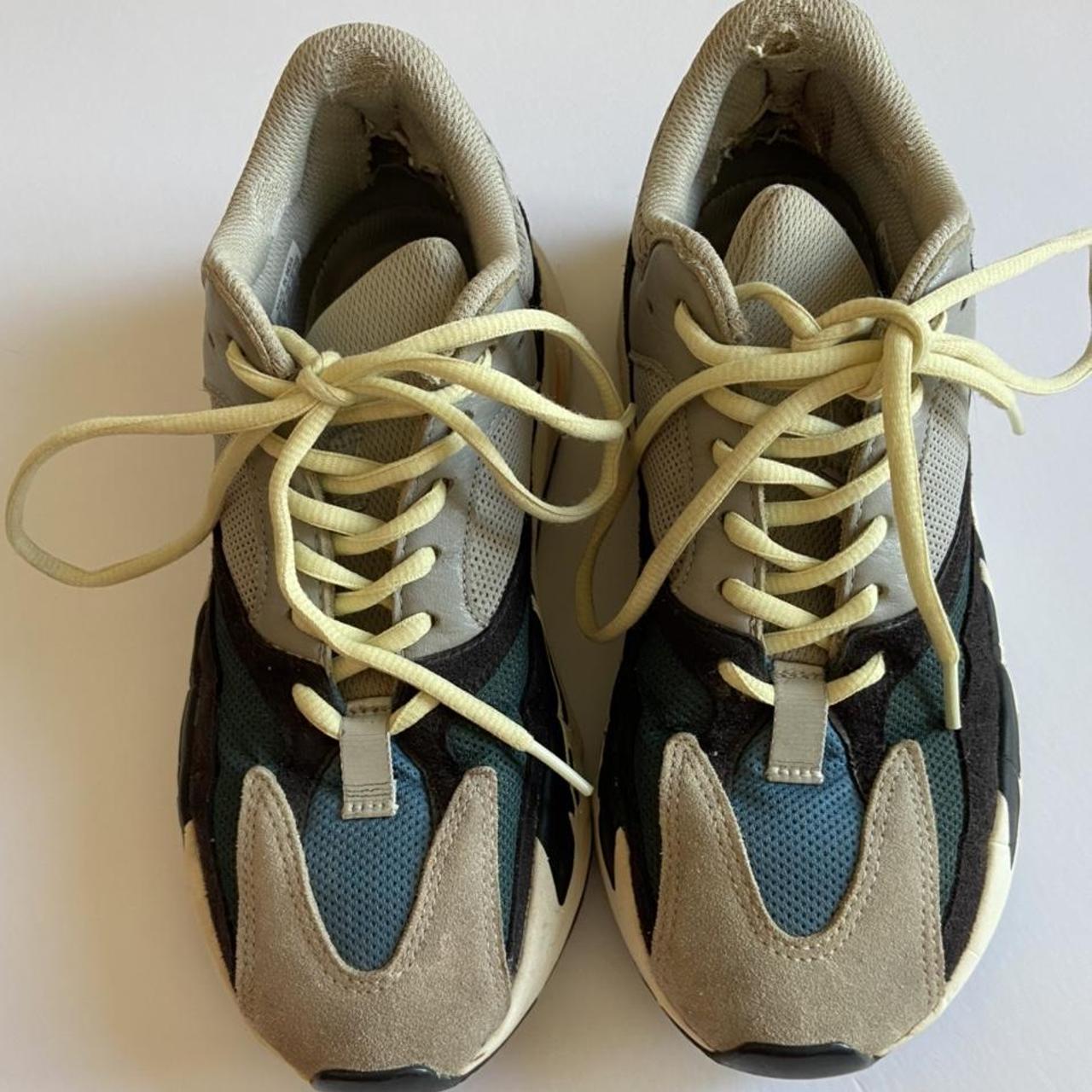 yeezy-wave-runners-more-pics-depop