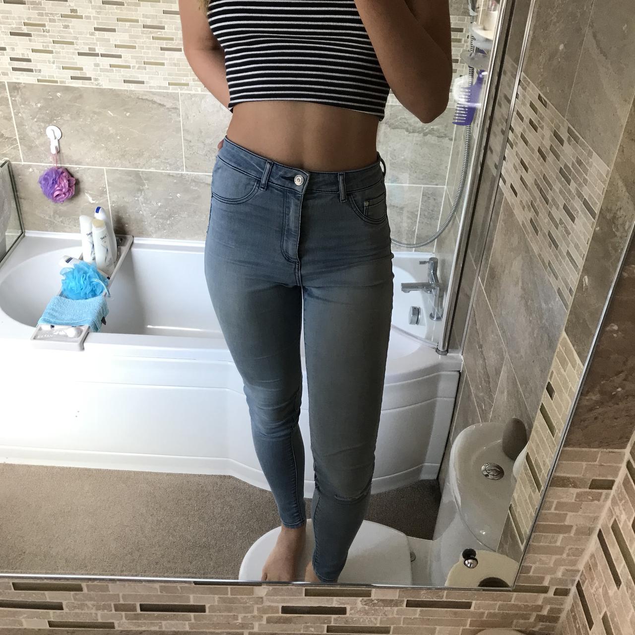 waist 28 in jeans