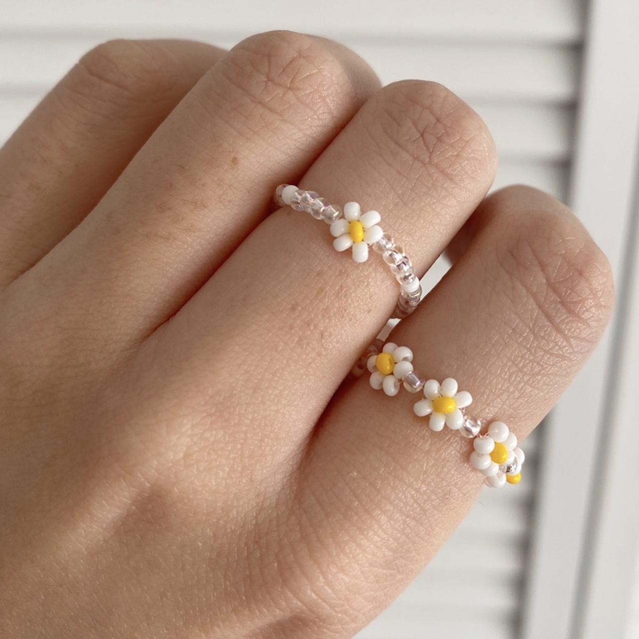 Daisy deals ring bead