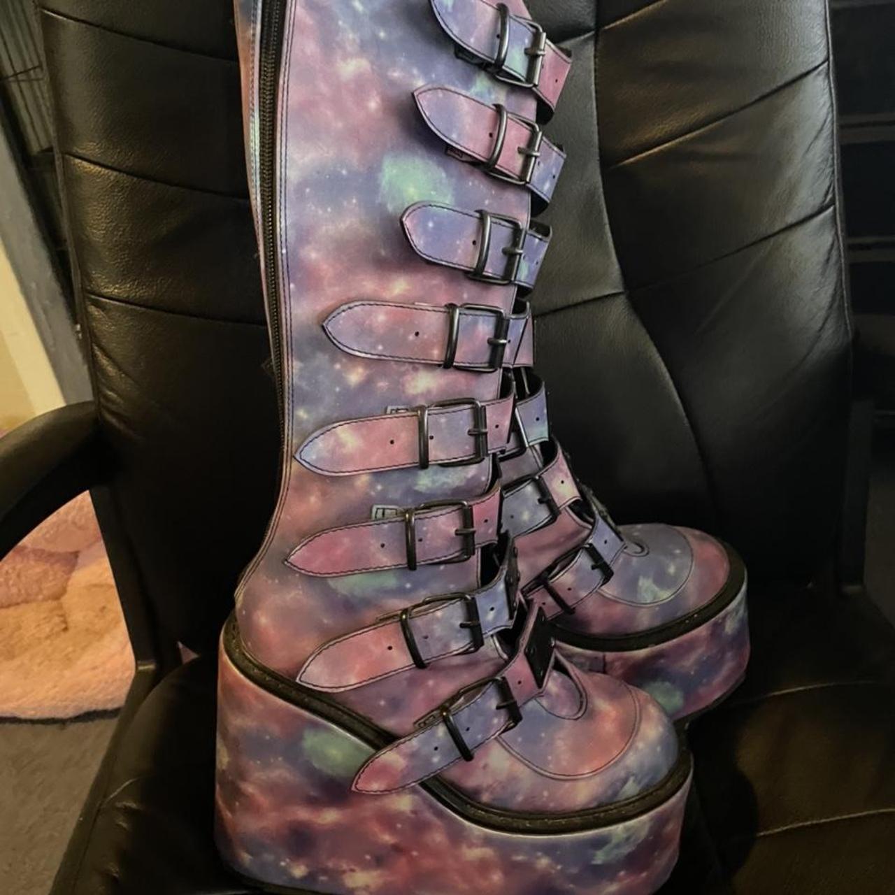 demonia trinity boots size 8