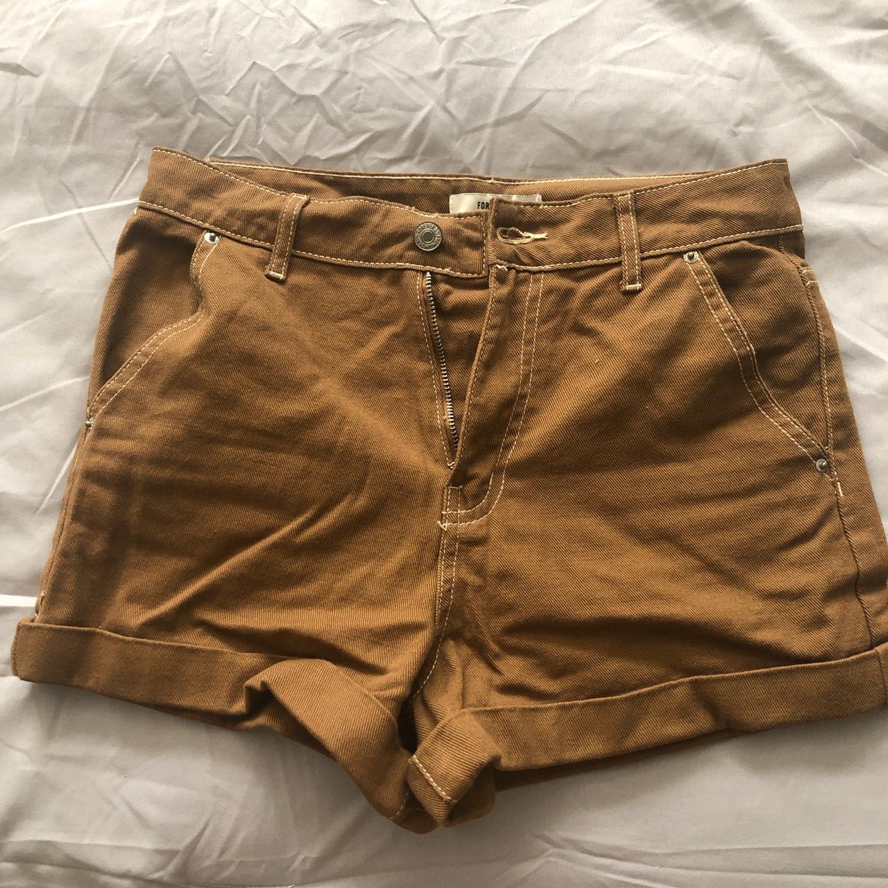 Forever 21 brown shorts, super cute and comfortable... - Depop