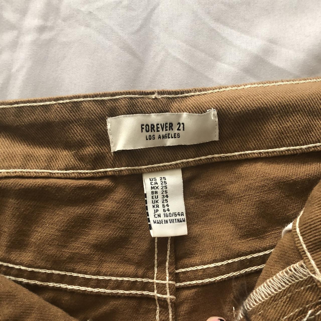 Forever 21 brown shorts, super cute and comfortable... - Depop