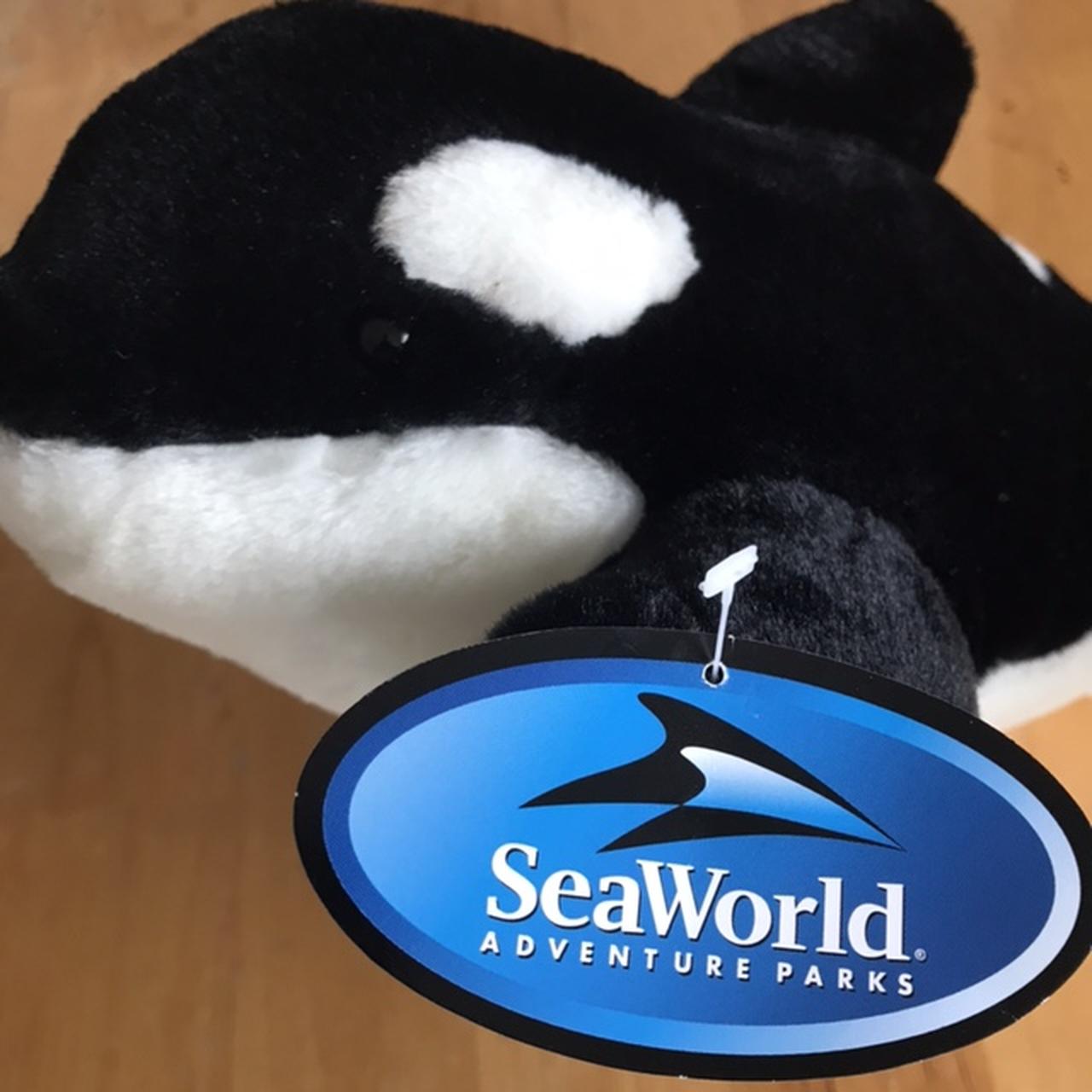 The Vintage Sea World Adventure Parks Orca. Black... - Depop