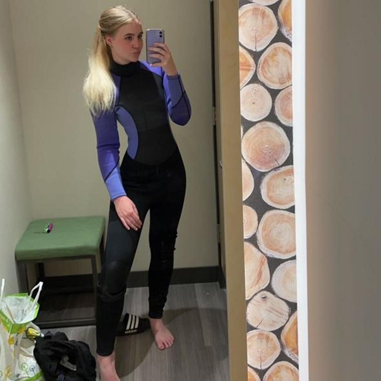 Mountain warehouse wetsuit size 1012 3/4mm. Really... Depop