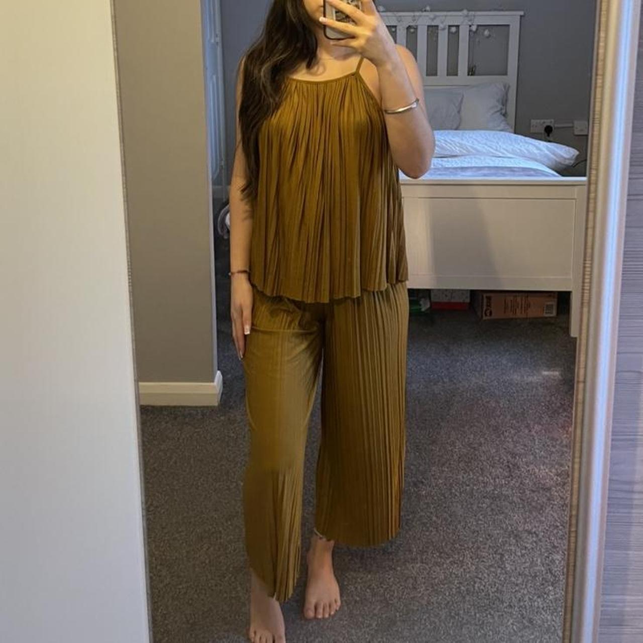 Zara 2 piece loungewear set 💗 best material ever... Depop