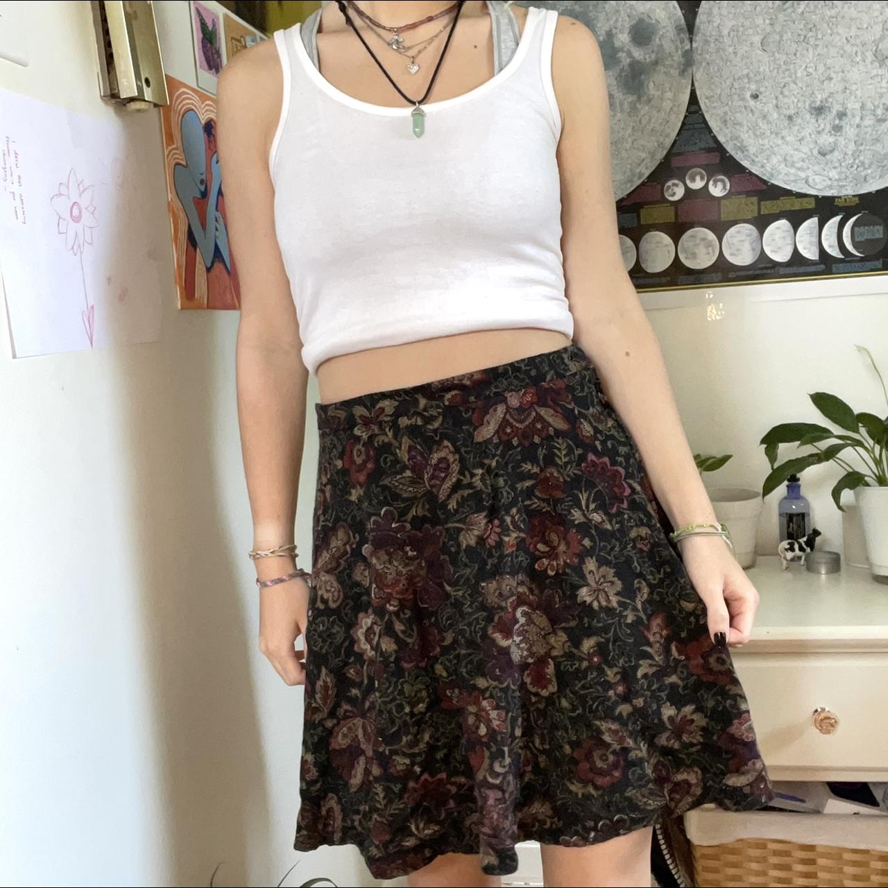 Floral Vintage Inspired Skirt ⏰🥀 super cute floral... - Depop