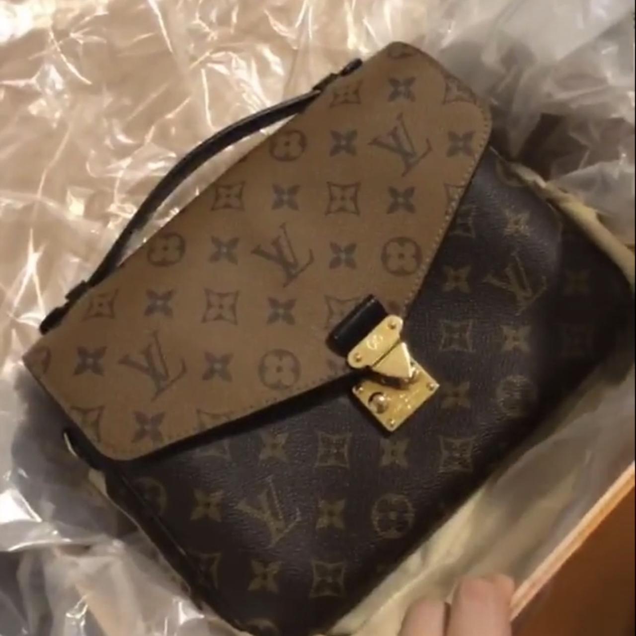 Louis Vuitton Pochette Metis Reverse Brand new - Depop