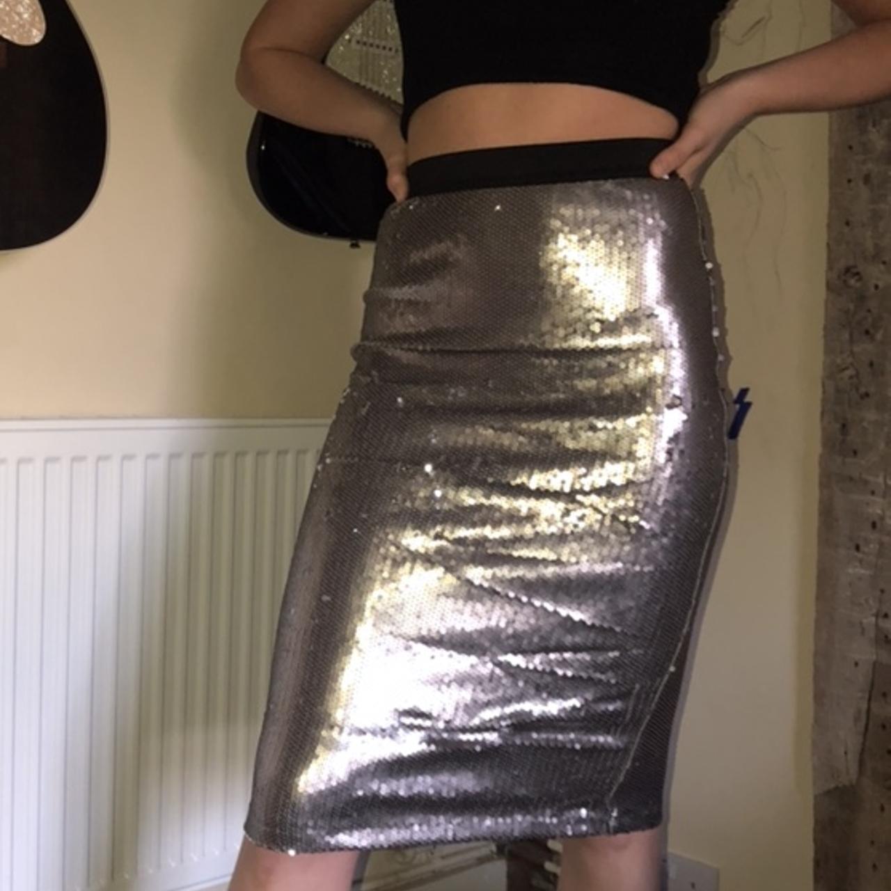 Coolest Below Knee Midi Silver Sequin Skirt New Depop