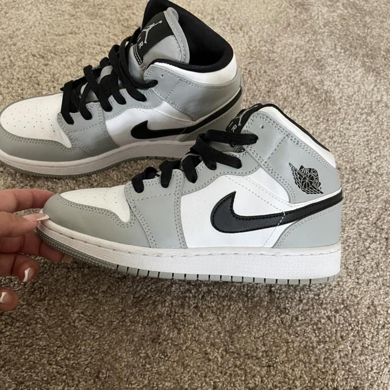 smokey grey jordan 1 mid
