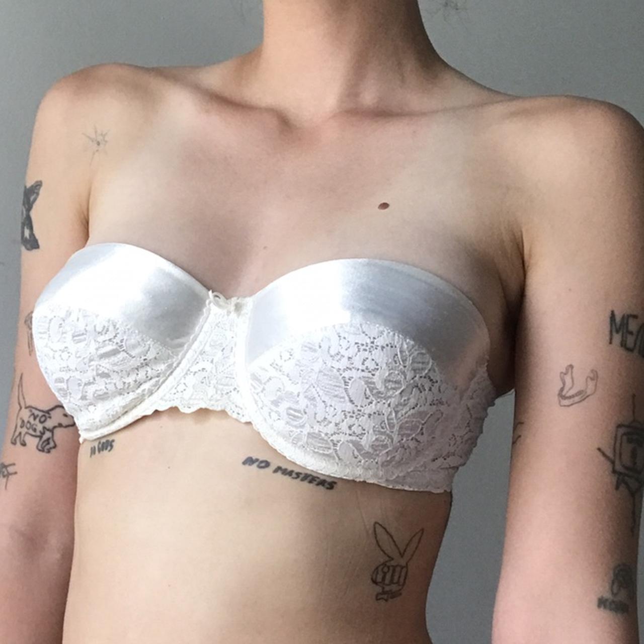 Vintage deadstock lined bra 80s white lace bra, - Depop