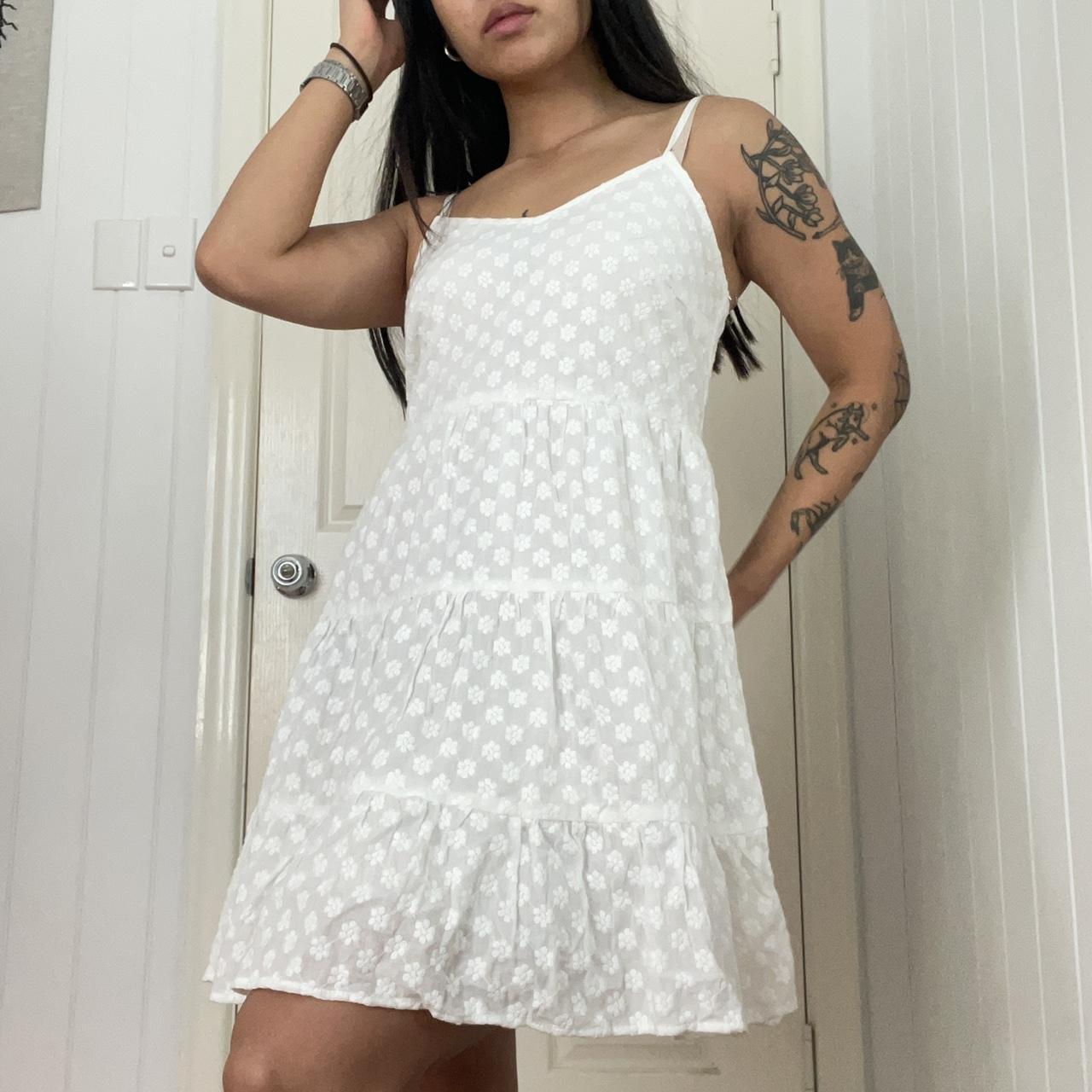 White eyelet lace summer dress Size 6 Fully lined... - Depop