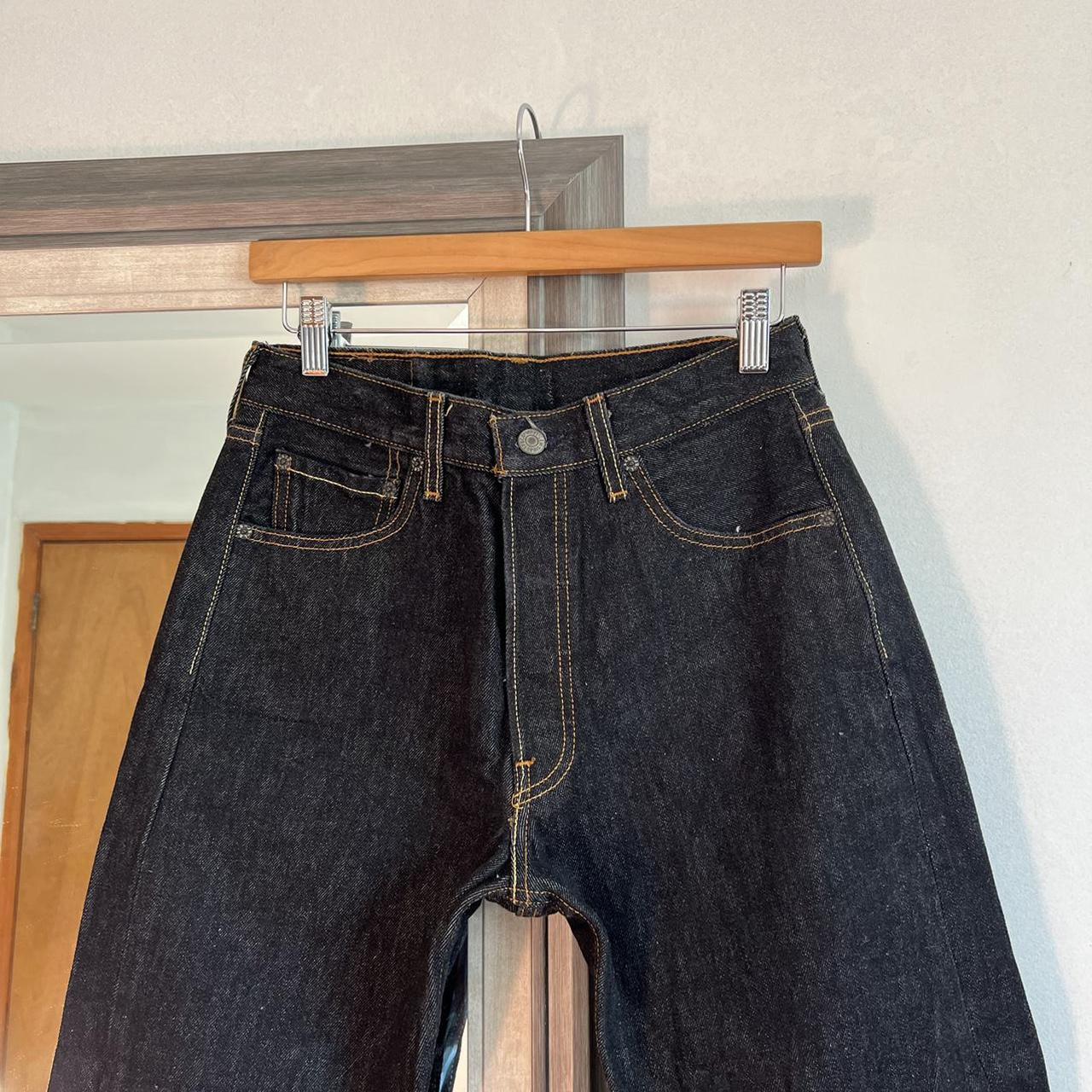 Y2k Levi’s 501 jeans. Cropped and distressed! Rigid... - Depop