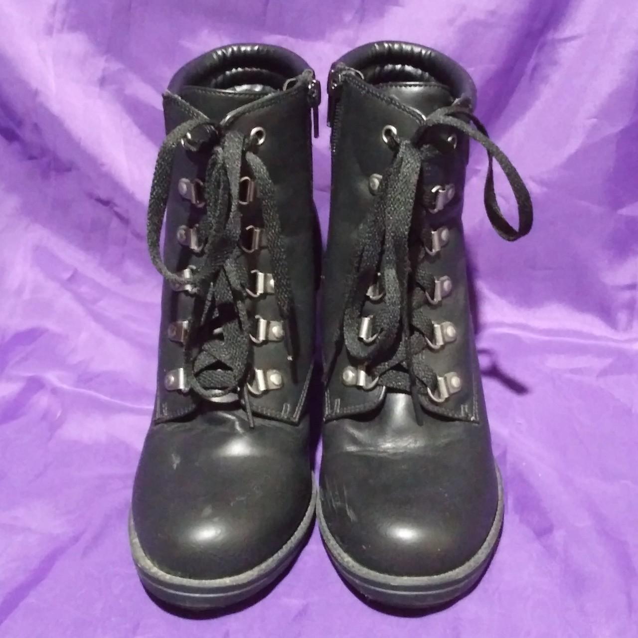 Women's Black and Silver Boots | Depop