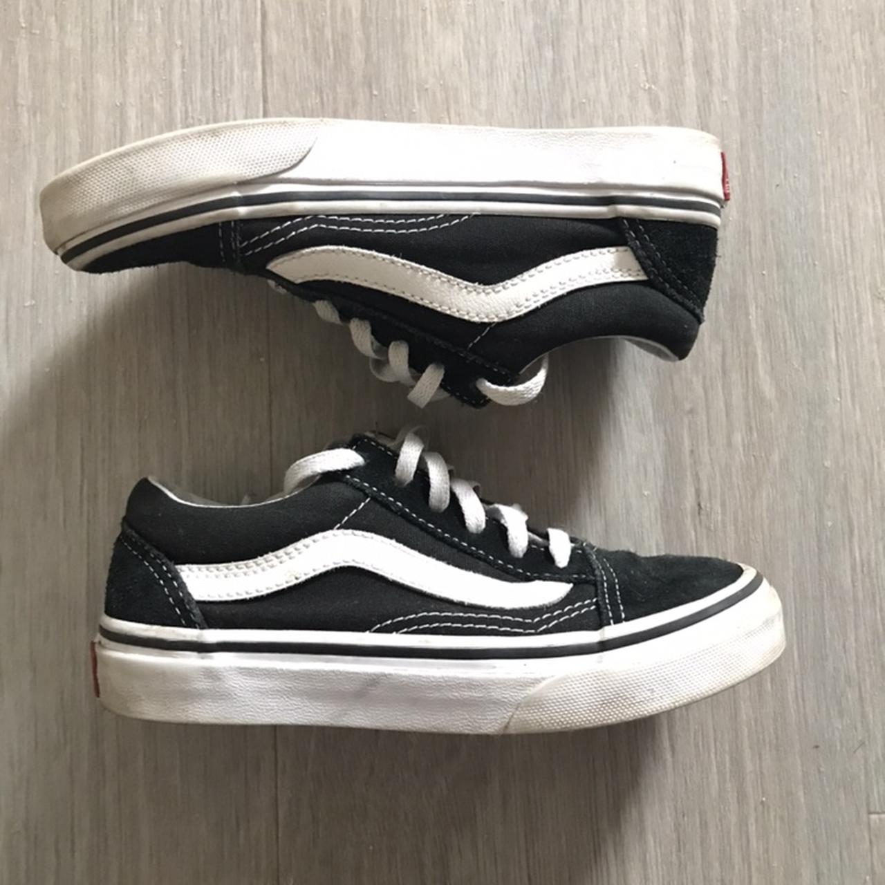 Old school vans store kids