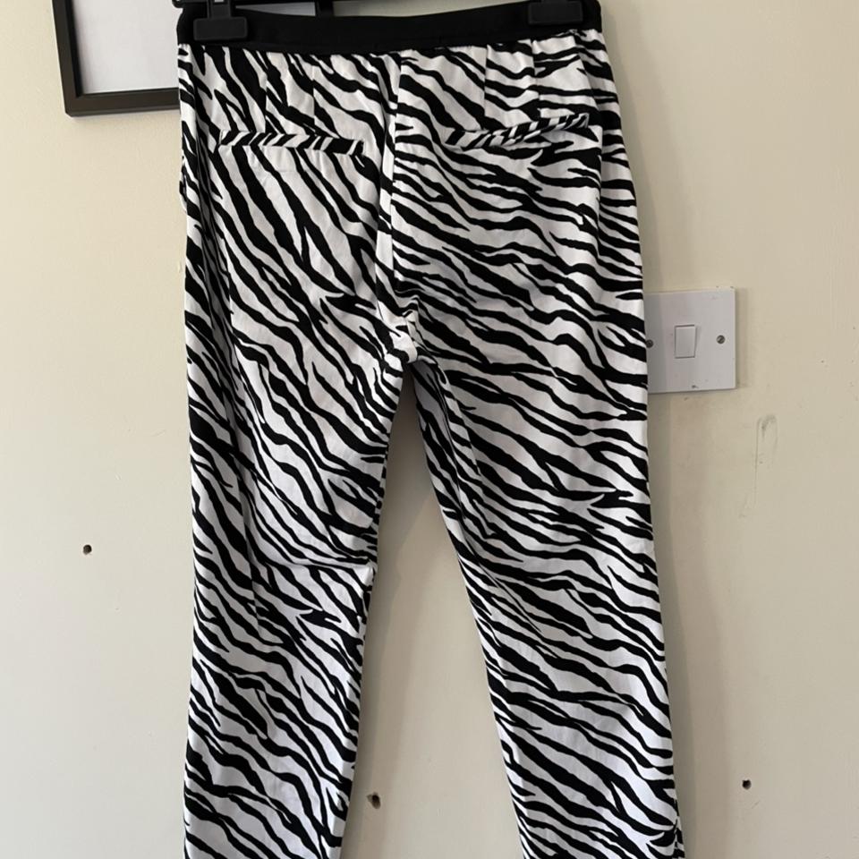 Zara Zebra print pant. Brand new. US size 4. #zara - Depop