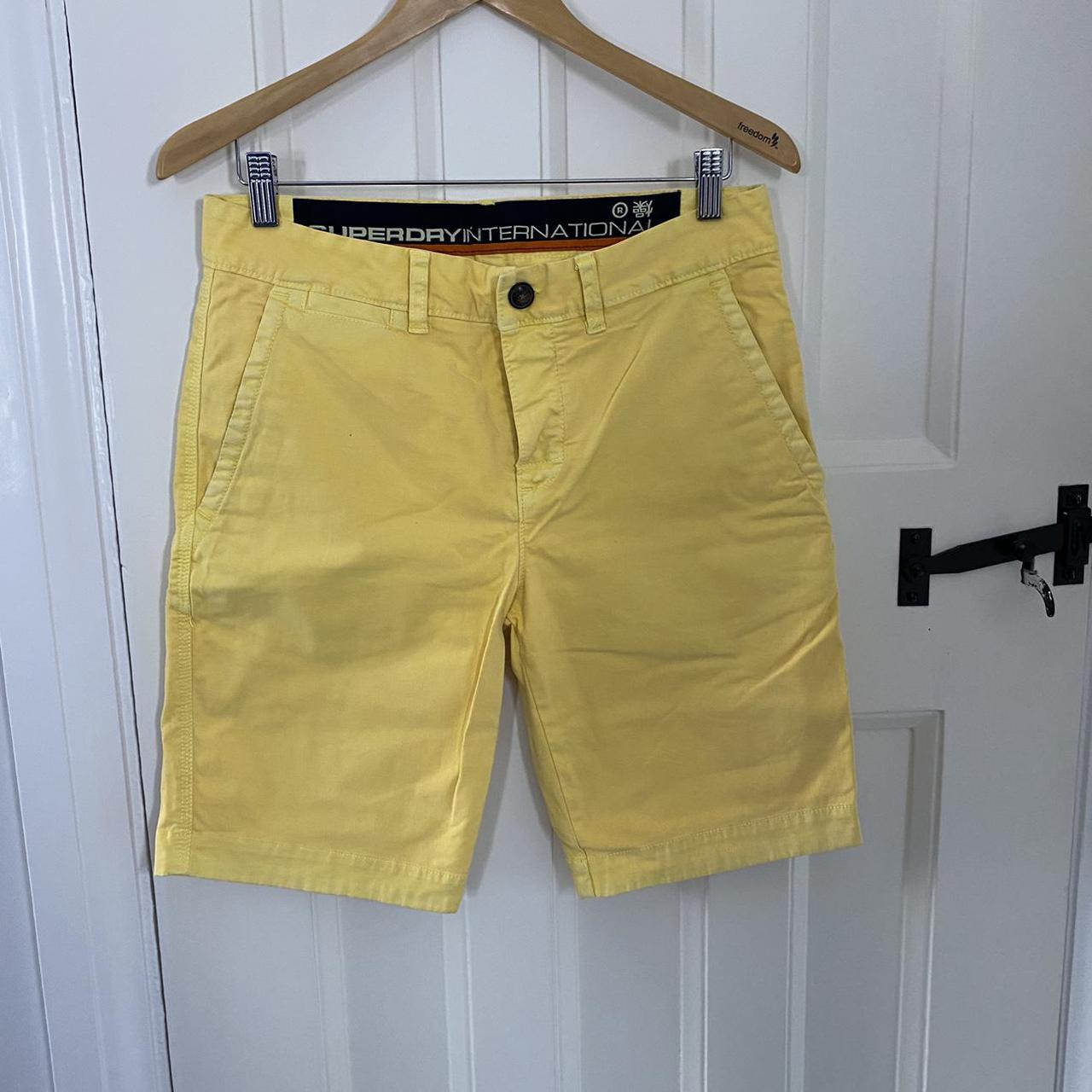Product Image 1 - Men’s Superdry international shorts

Yellow

Size small

#superdry