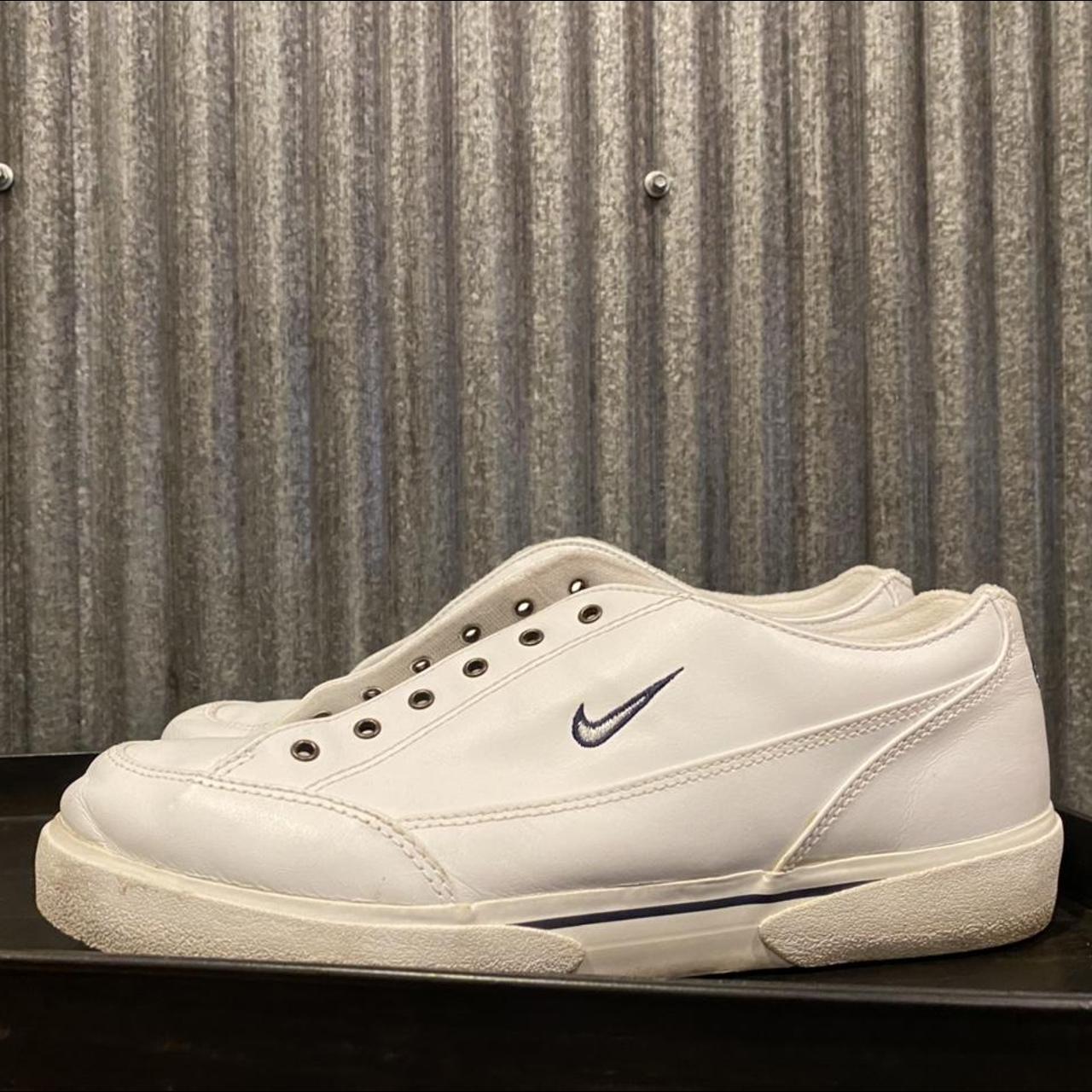 ga werken Woordvoerder Verdragen Vintage Nike Tennis shoes Used but still have a... - Depop