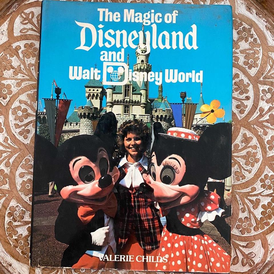 90's Disney Autograph Book! #disney #disneyworld - Depop